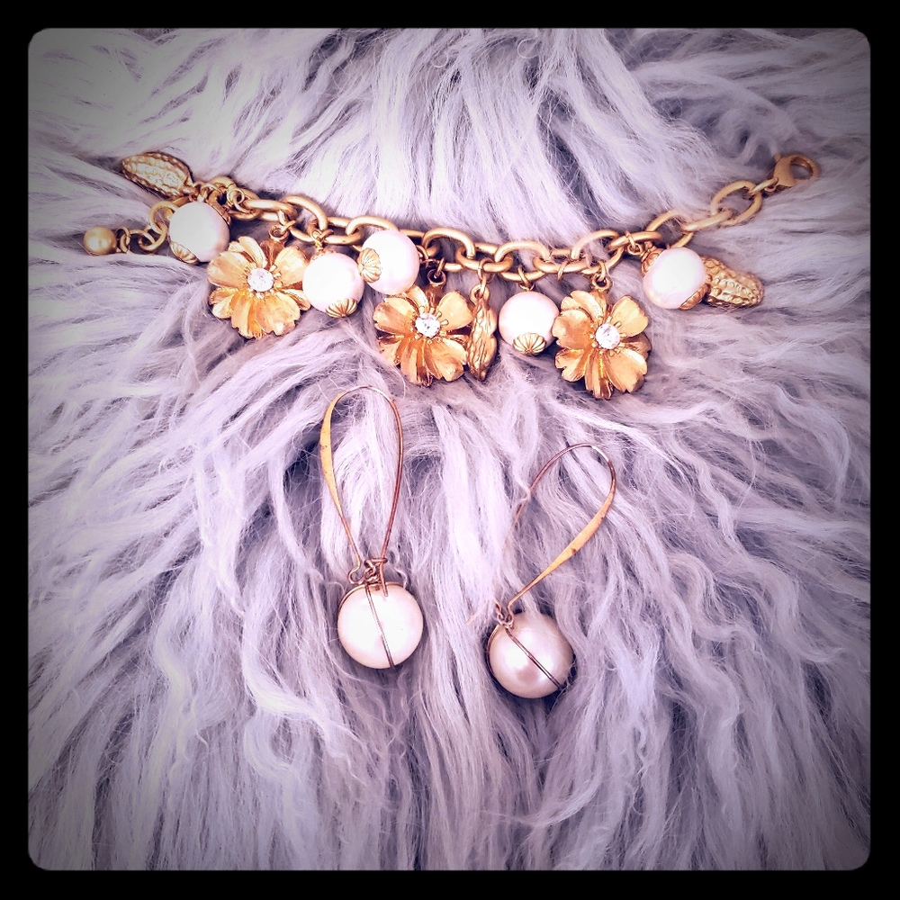 Vintage bracelet with matching earrings.